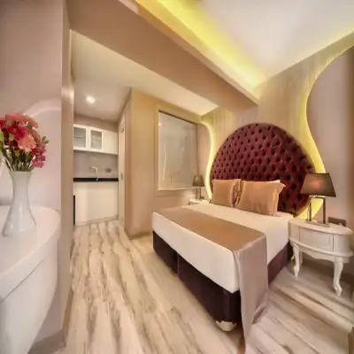 Demonti Otel Kavaklıdere