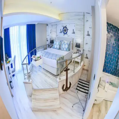 Demonti Otel Kavaklıdere