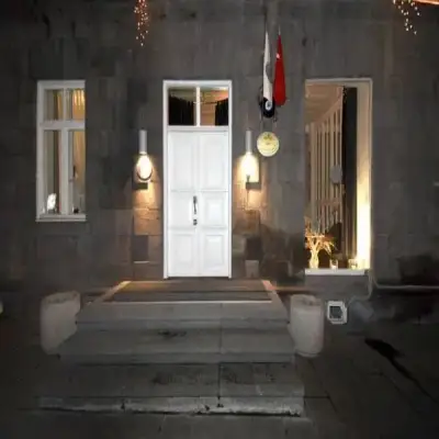 Kar's Hotel