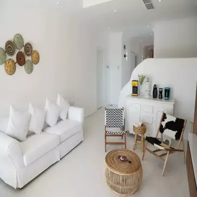 Yaso's By The Sea, Ardıç