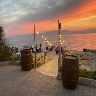 Maya Bistro Hotel Beach