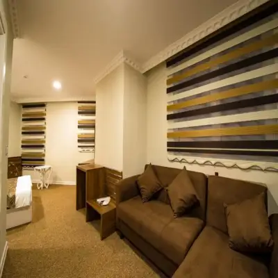 Kars-ı Şirin Otel