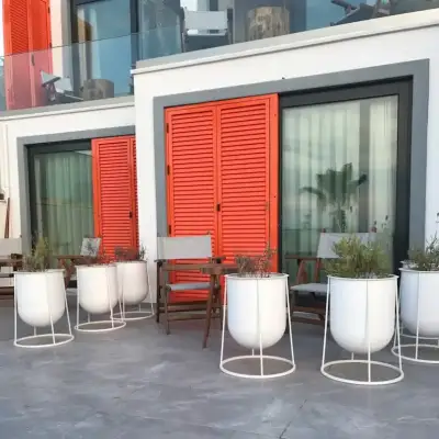 La Local Beach House, +12