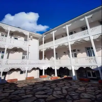 Kar's Hotel
