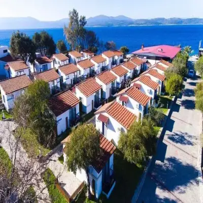 Maya Bistro Hotel Beach