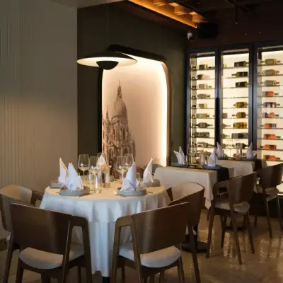 Monreve Hotel