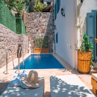 Rebetiko Otel