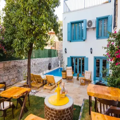 Rebetiko Otel