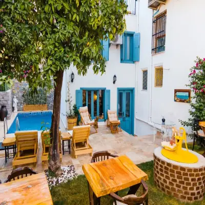 Rebetiko Otel