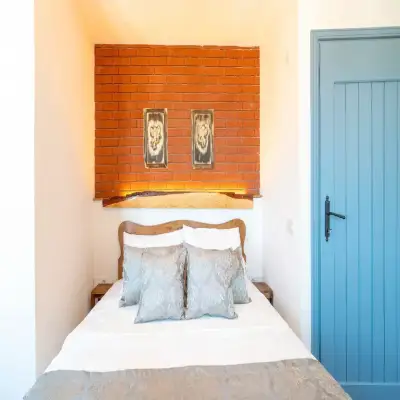 Rebetiko Otel