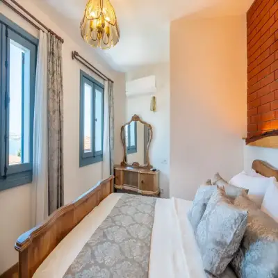 Rebetiko Otel