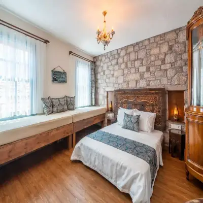 Rebetiko Otel