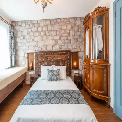 Rebetiko Otel