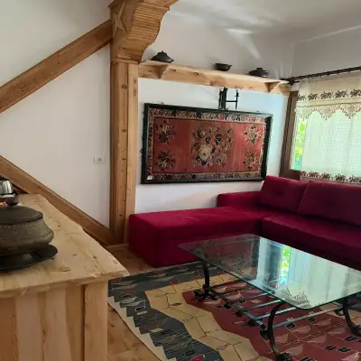 Piramit Otel