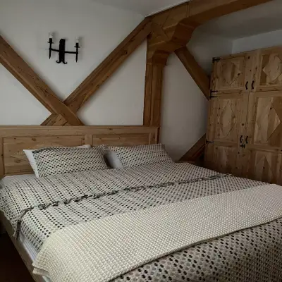 Piramit Otel