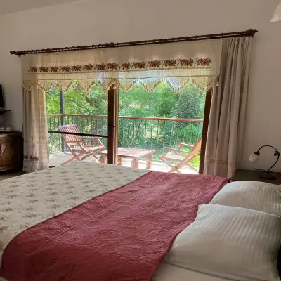 Piramit Otel