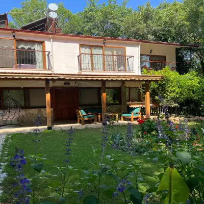 Piramit Otel