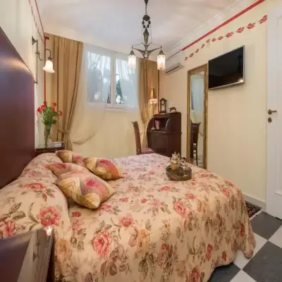 Enavlion Hotel