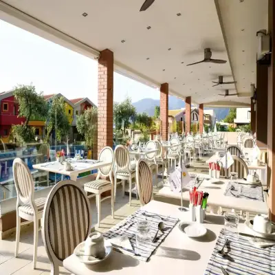 Alexandra Golden Boutique Hotel
