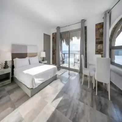 Greco Philia Luxury Suites & Villas