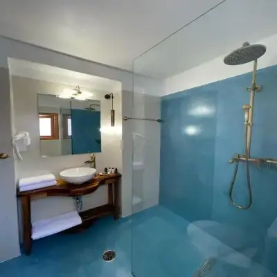 Midgard Suites