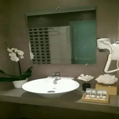 Galaxy City Hotel