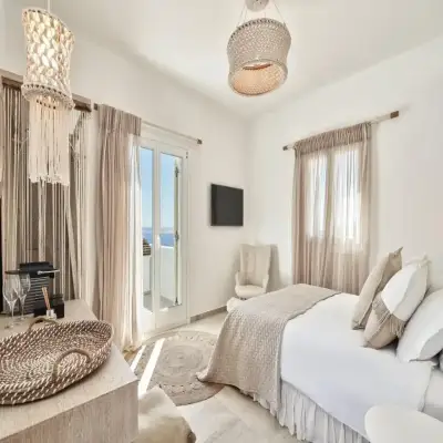 Volcano Luxury Suites Milos - Adults Only