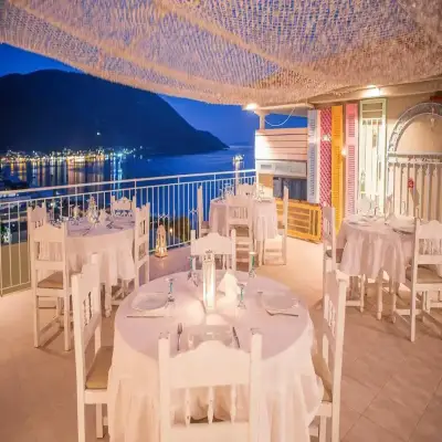 Ponti Beach Hotel