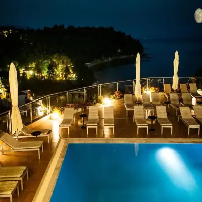 La Luna Hotel