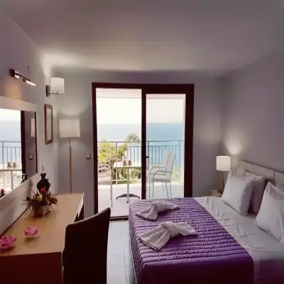 La Luna Hotel