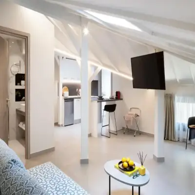 Thess Residences