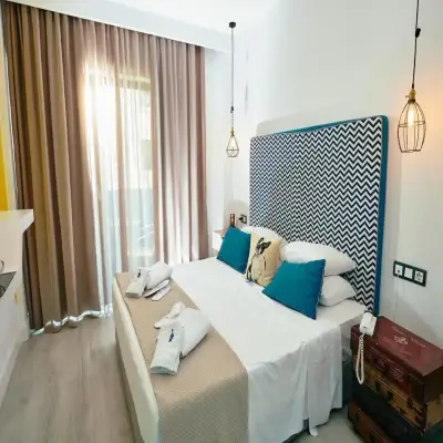 Blue Bottle Boutique Hotel