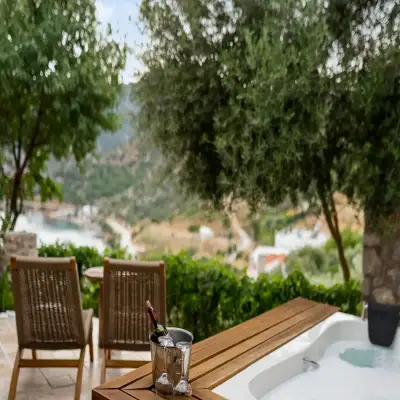 Mandalya Otel, Kargı Koyu