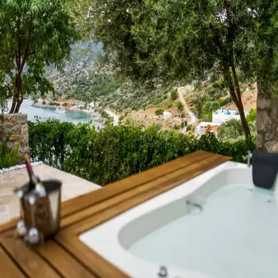 Mandalya Otel, Kargı Koyu