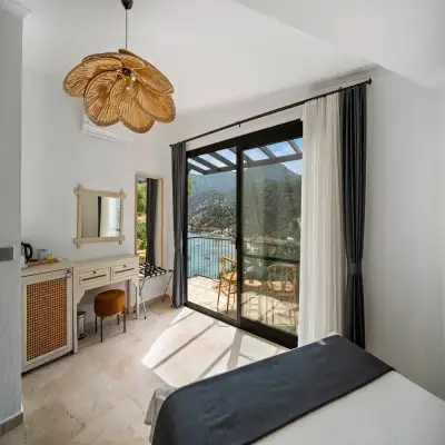 Mandalya Otel, Kargı Koyu