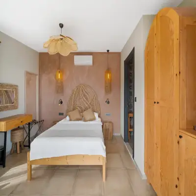 Mandalya Otel, Kargı Koyu