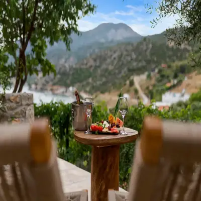 Mandalya Otel, Kargı Koyu