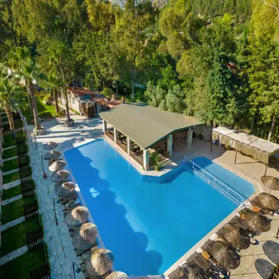 Alados Otel