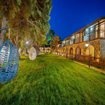 Alados Otel