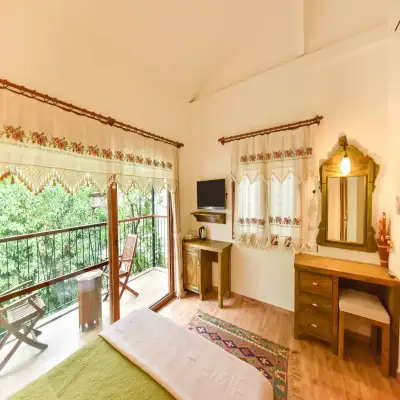 Piramit Otel