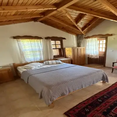 Olimpos Köy Evi