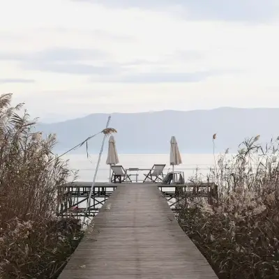 The Lake House, +12