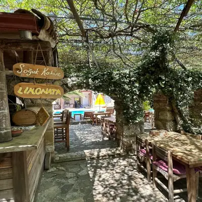 Olimpos Köy Evi