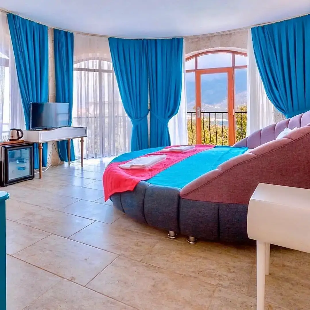 Hillcity Hotel, +16