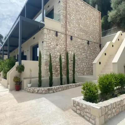 Tramonto Maisonettes & Suites