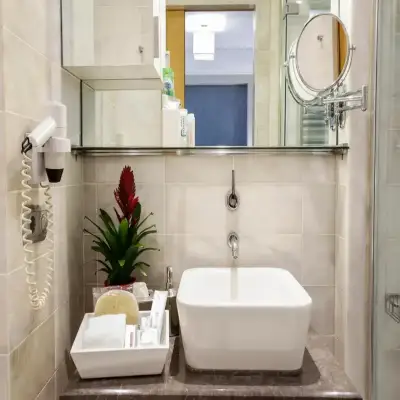 Housez Suites & Apartments