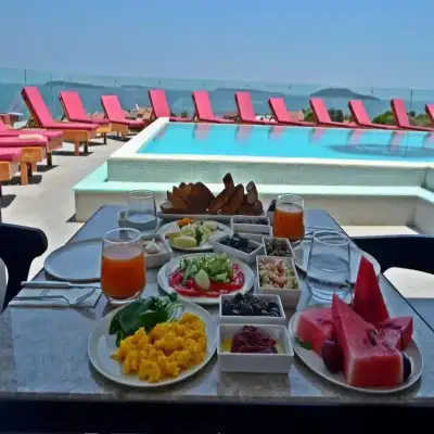 Ferush Otel, +12