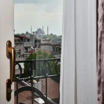 Faik Pasha Suites, Çukurcuma