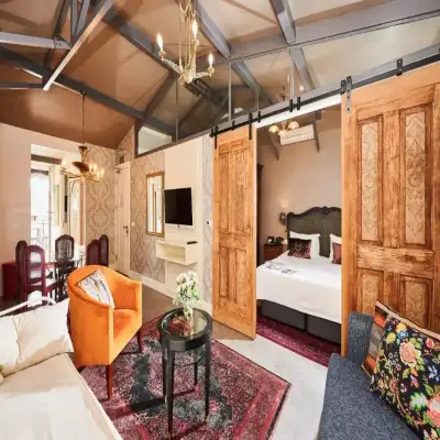Faik Pasha Suites, Çukurcuma