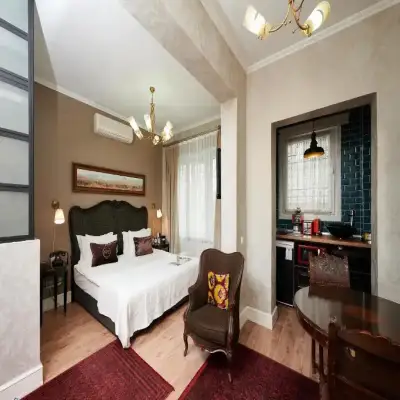 Faik Pasha Suites, Çukurcuma